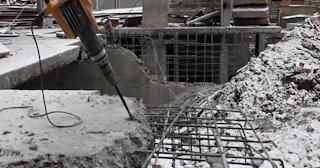 Демонтаж монолитного перекрытия в Евпатории - Профессиональная разборка от 836 руб.